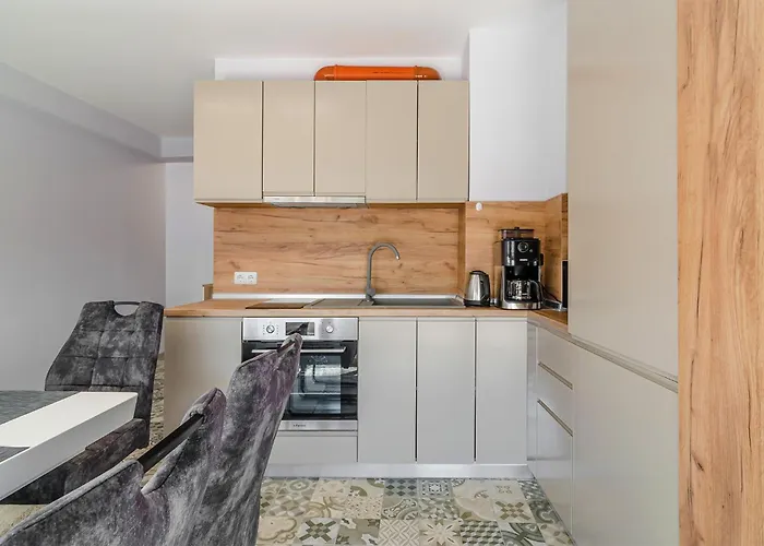 New Vinnie View * Varna