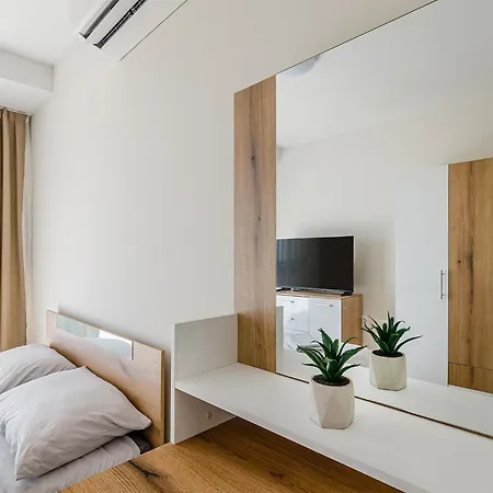 New Vinnie View Apartamento Varna