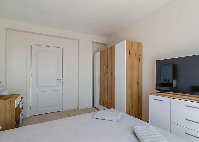 New Vinnie View Apartment *