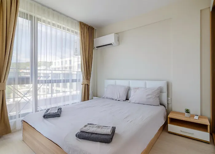 New Vinnie View * Varna